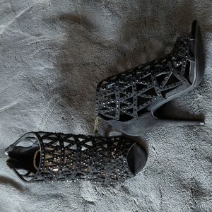 Bakers Dolleen Rhinestone Caged Heels (size 5)